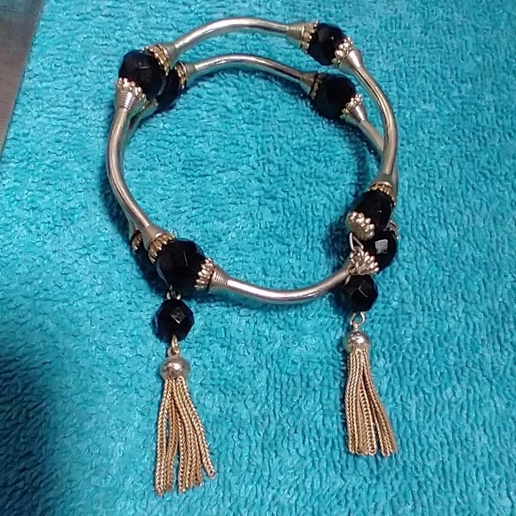 Elegant Black and Goldtone Beaded Bangle Wire Bracelet Vintage - Picture 2 of 4